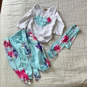 Floral Heart Baby Set Size 3-6months